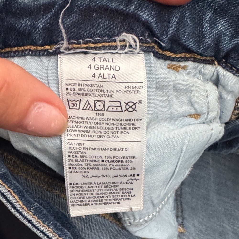 Old Navy Women's Dark Blue Skinny Jeans - Picture 3 of 4